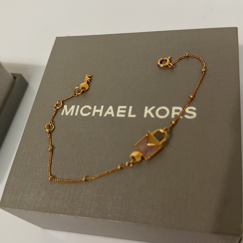 MICHAEL KORS 14K Rose Gold-Plated Sterling Silver Lock Bracelet - PINK Quartz